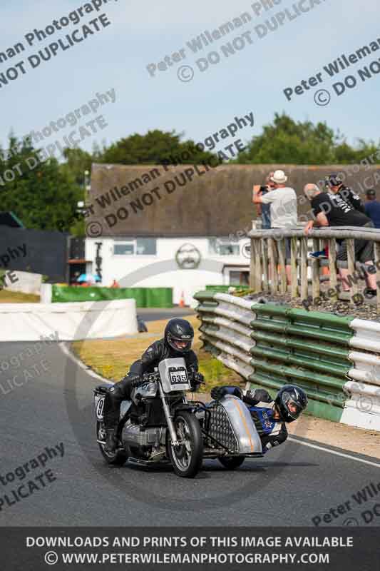 Vintage motorcycle club;eventdigitalimages;mallory park;mallory park trackday photographs;no limits trackdays;peter wileman photography;trackday digital images;trackday photos;vmcc festival 1000 bikes photographs